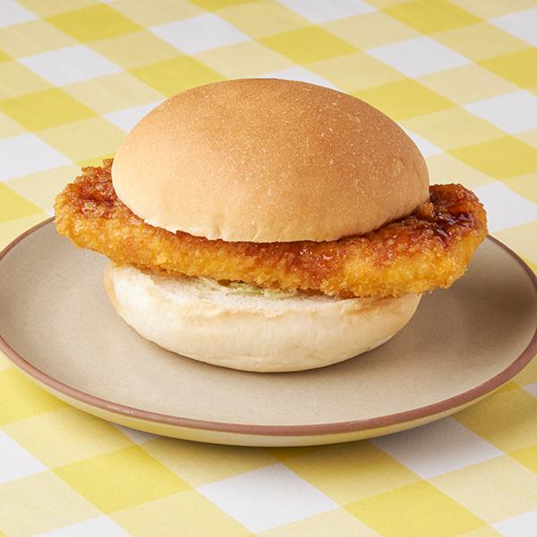 はみでたチキンカツバーガー
